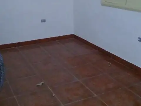 Depto Tipo Casa en Alquiler 50 años