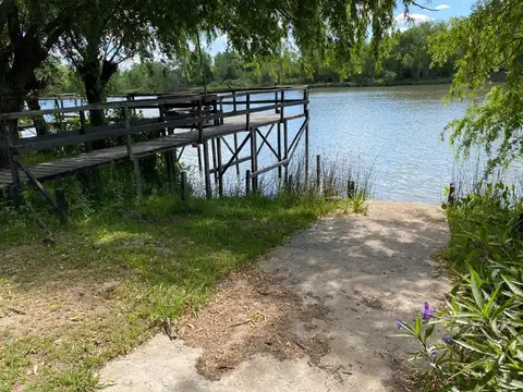 Casa en Venta Zona Isla Talavera Campana ( casaquinta )
