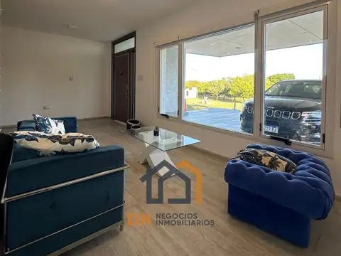 Casa en Alquiler de 3 dormitorios