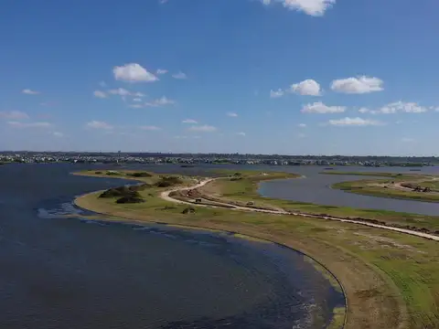 Terreno en  PUERTOS DEL LAGO 