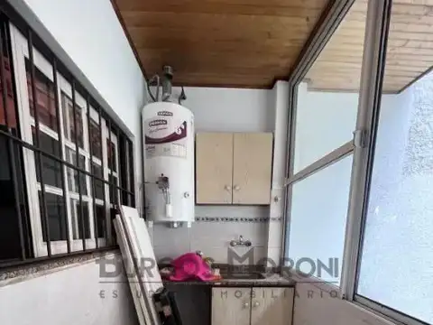 Casa en Alquiler con 1 cochera