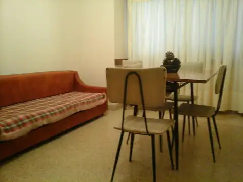 Colon 1388 , Piso 2