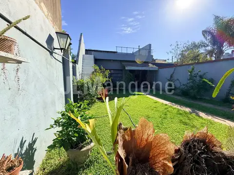 Casa 4 amb con cocheras, parque y quincho