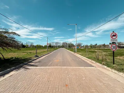 Terreno en Venta 27  mts Fondo