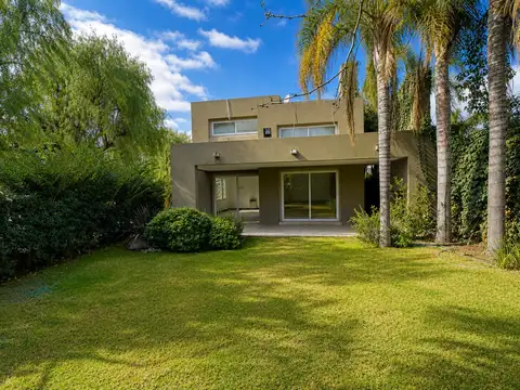 Casa en Alquiler de 4 dormitorios