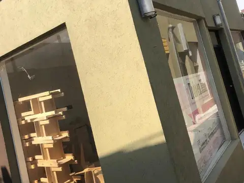 Venta Galeria Comercial Tigre, Puerto de Frutos ideal inversor