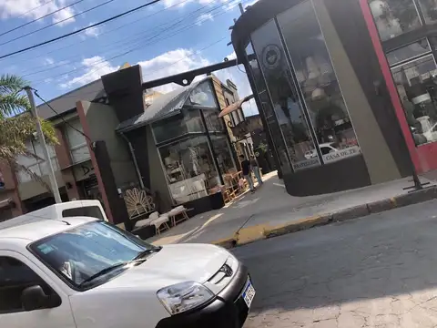 Local en Alquiler en Ciudad De Tigre, $ 300.000