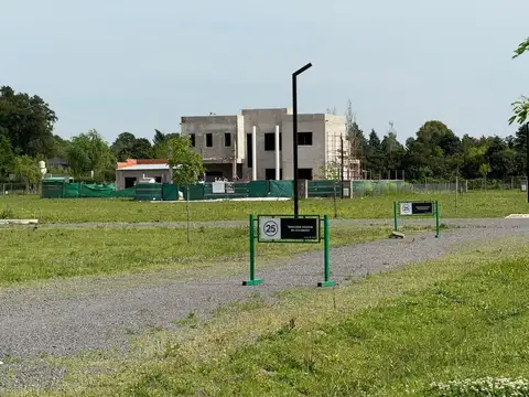 LOTE DE 600M2  BARRIO NORTES DEL PILAR