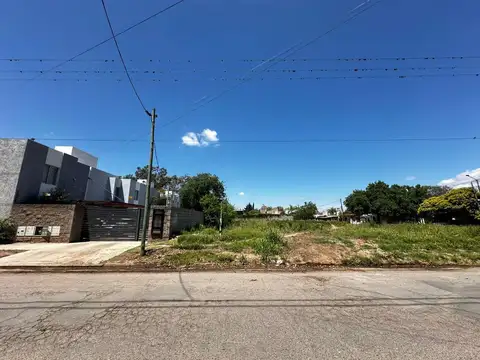 LOTE 1.152 M2 A UNA CUADRA DE DONATO ALVAREZ 