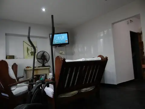 Casa 5 ambientes con 4 baños