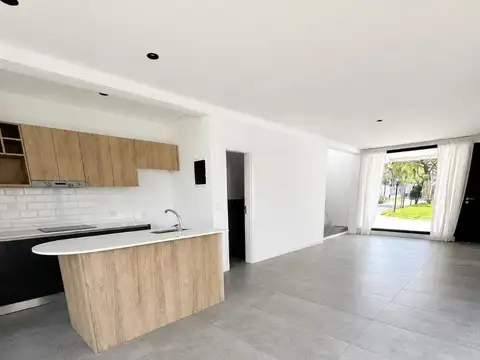 Casa en Alquiler al Sur