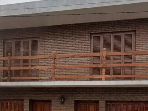 CASA EN VENTA CON LOCAL ZONA COSTANERA, GOYA