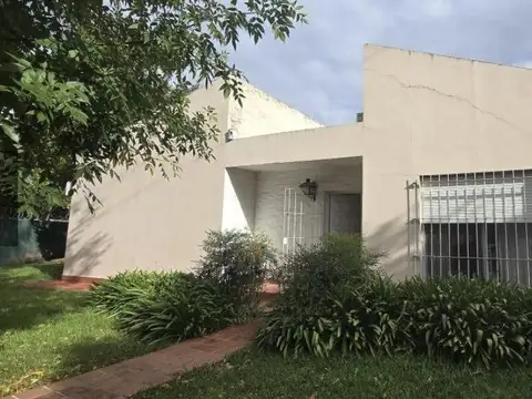 Venta casa 4 ambientes C/ pileta - Parque Alvear , Tortuguitas