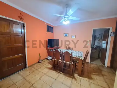 Venta Casa 4 ambientes con cochera en Martin Coronado