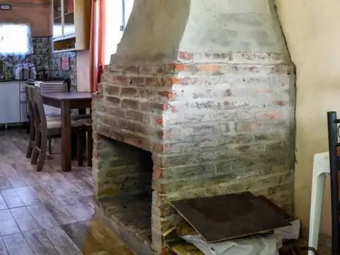 Casa en Venta con 4 cocheras