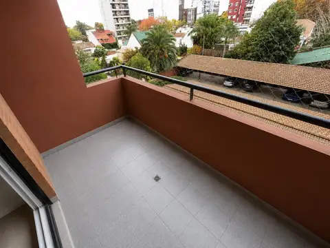 DEPARTAMENTO 3 AMBIENTES CON BALCON Y COCHERA