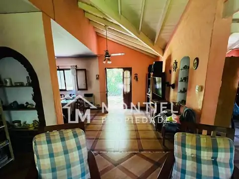 Casa 6 ambientes con 3 baños