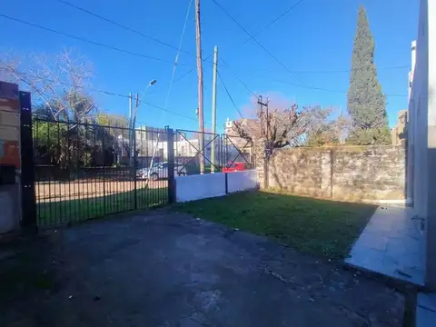 Depto Tipo Casa en Alquiler de 2 dormitorios