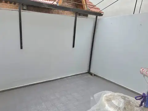 Depto Tipo Casa en Alquiler en Ramos Mejia, $ 850.000