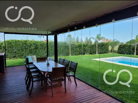 Casa en Venta con cochera