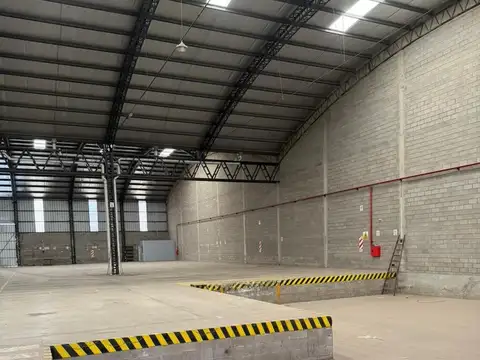 Depósito Nave logística 2.400mts en alquiler en Zona Oeste Parque Industrial Morón Acceso Oeste