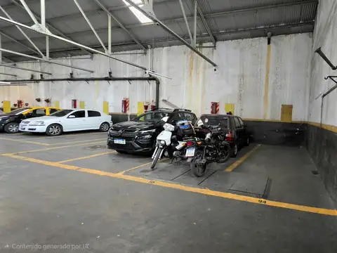 Cochera fija cubierta con  acceso por rampa