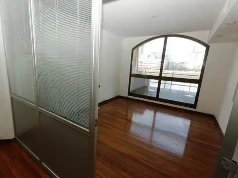Avenida Alicia Moreau De Justo 800