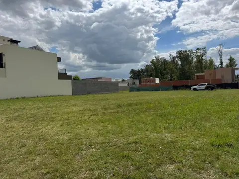 Terreno en Venta, FOT 1,2