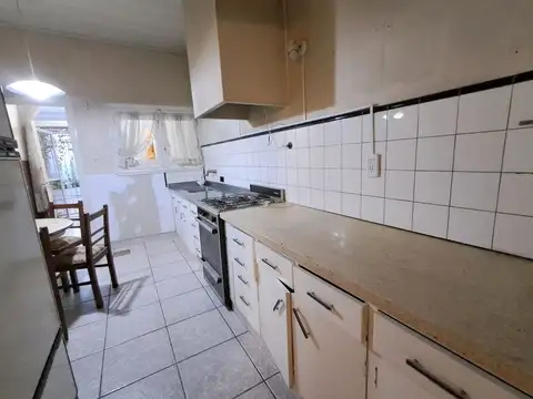Casa 4 ambientes con 1 baño