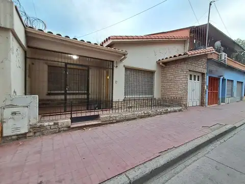 CASA EN VENTA EN GODOY CRUZ