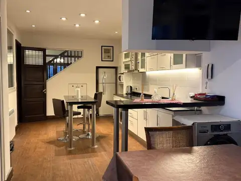 Casa 5 ambientes con 4 baños