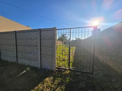 Se Vende Lote en Pasaje LOS AMIGOS