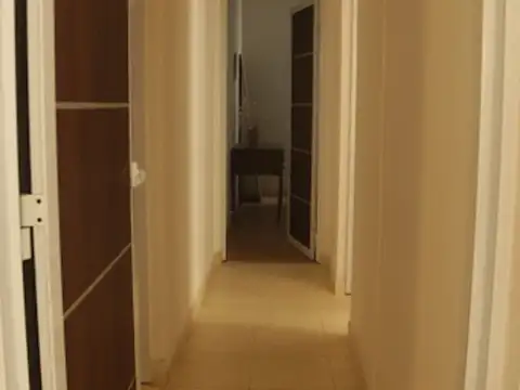 Casa 8 ambientes con 1 baño