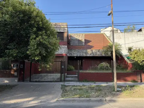 De Los Paraísos 6100