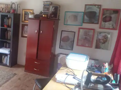 CASA EN BARRIO LA DOLLY II