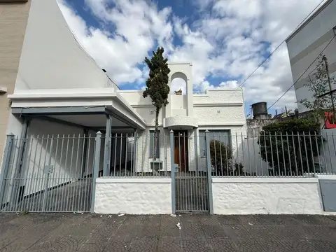 Casa 3 ambientes alquiler Ramos Mejía