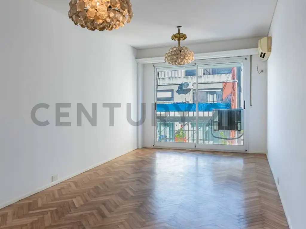 Avenida Rivadavia 5400, Piso 0