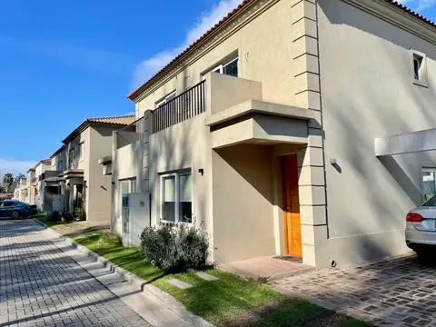 DUPLEX EN VENTA EN SARAVI VILLAGE -PILAR