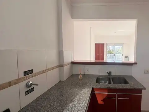 Monoambiente en Venta con Balcón Calle 42 entre 17 y 18 La Plata