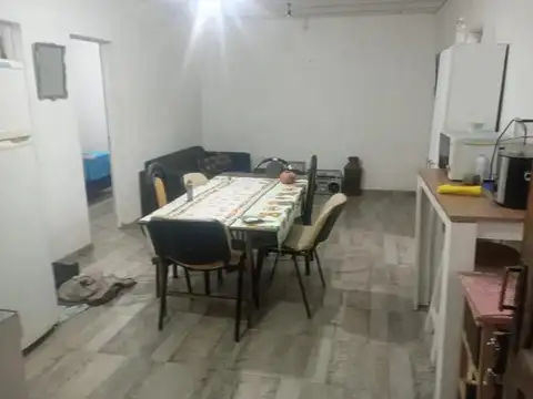 Casa en venta - 4 Dormitorios 4 Baños - San Clemente del Tuyú