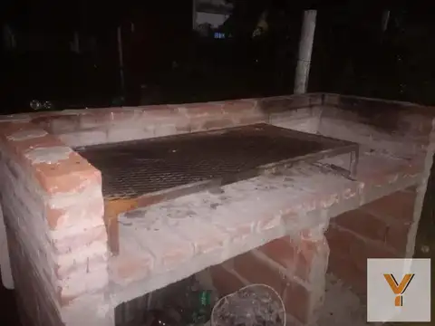 Casa en venta - 4 Dormitorios 4 Baños - San Clemente del Tuyú