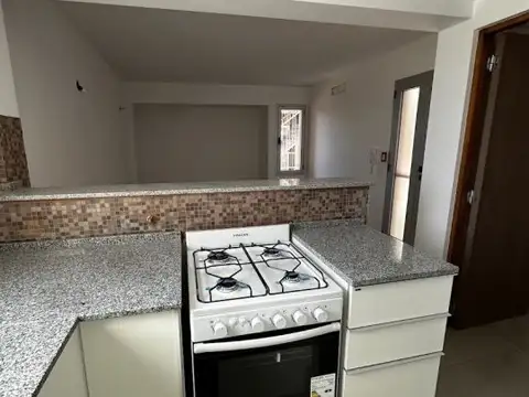 Departamento en Alquiler en Luis Agote, $ 435.000