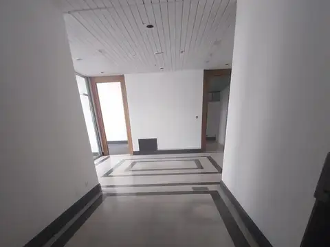 Oficina en Alquiler 100 años