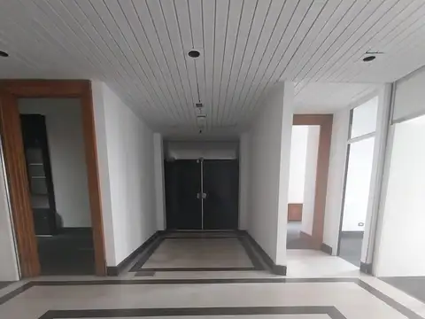 Alquiler Oficina Sin Expensas en Microcentro