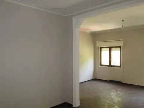 Av. Pellegrini 2000, Piso 2