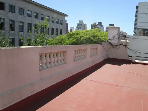 Av. Pellegrini 2000, Piso 2