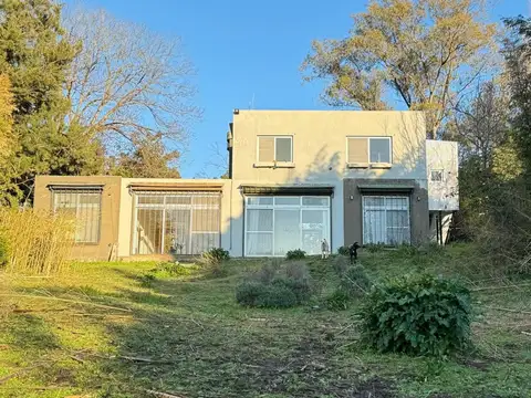 Kennedy 235