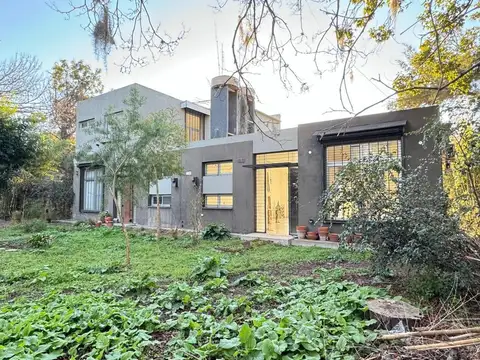 AMPLIA CASA QUINTA 6500 Mts El Cazador