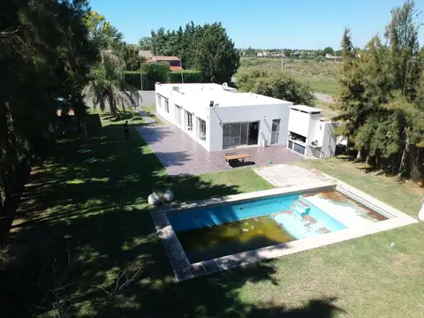 FUNES - Alquiler casa 2 dormitorios frente a 8 Sauces!