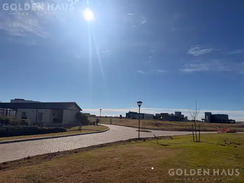 Terreno al lago en Barrio Santa Clara al Sur